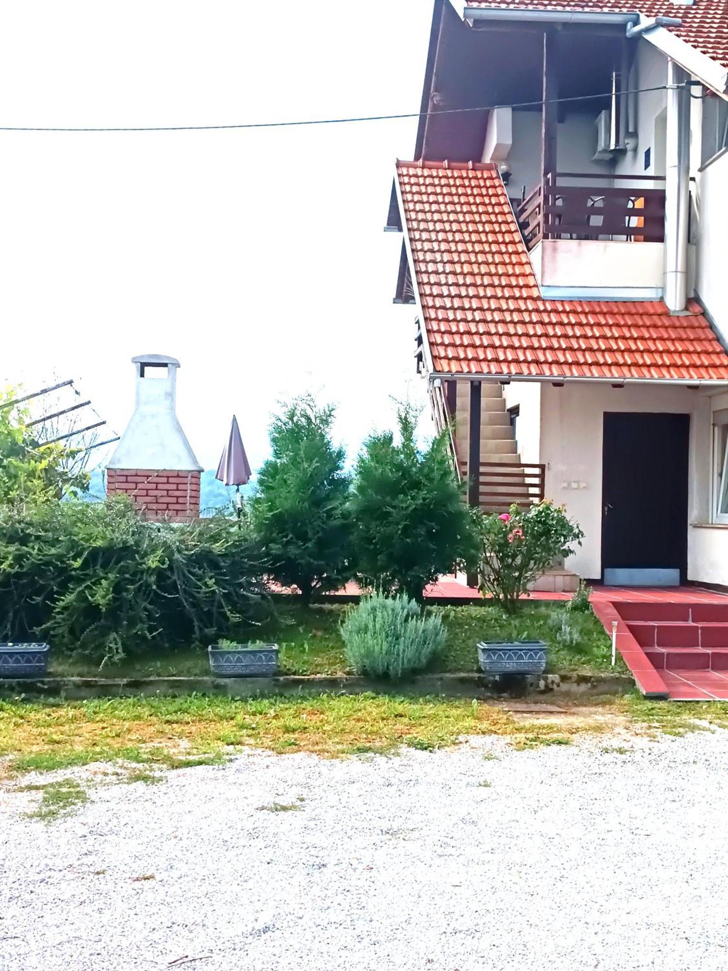 Apartman Petra Zabok Eksteriør billede